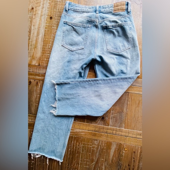 Pull&Bear raw hem wide leg Blue Denim Jeans women’s size 6 - Picture 7 of 8